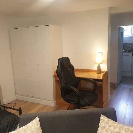 사르셀레스 Studio 25M2 Independant Sous-Sol 아파트 외부 사진